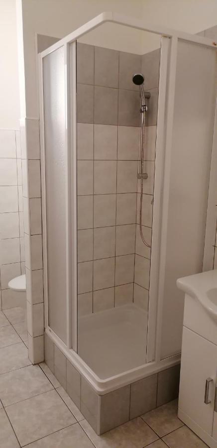 Booking Tržní Decin Exterior foto